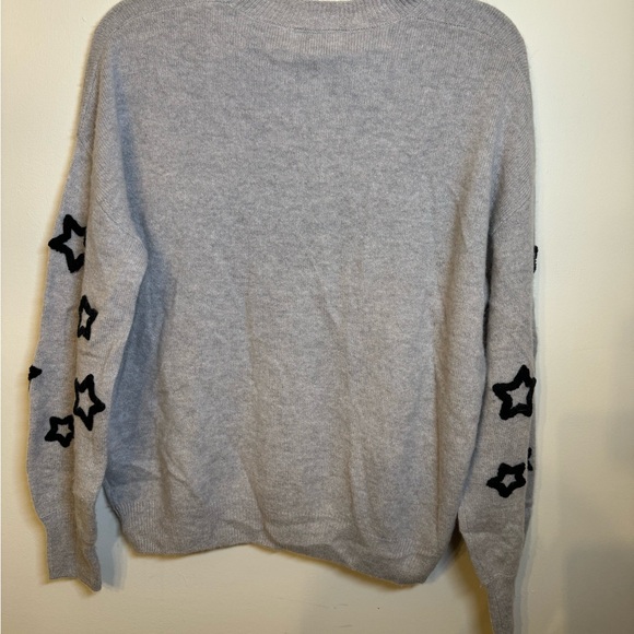 27 Miles Malibu Grey Sweater with Black Star Accents - Picture 4 of 6